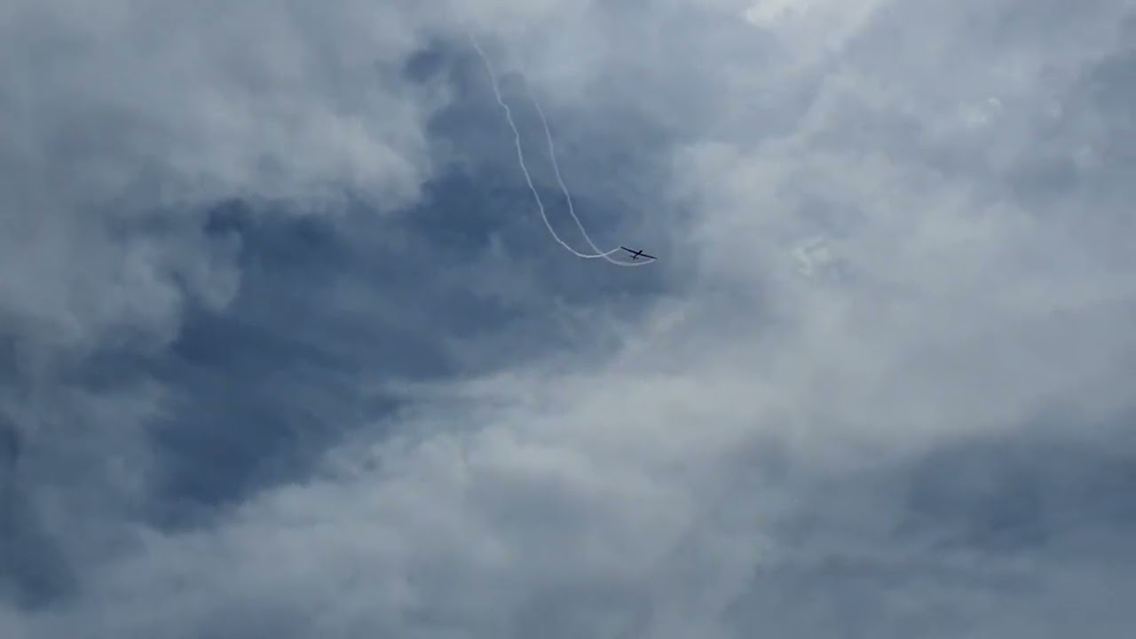 Segelflugmesse 2023: Gernot Bruckmann and his giant Swift S-1