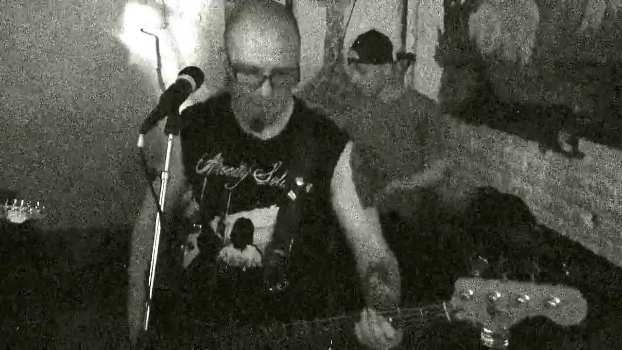 Riot Radio - Качество На Совесть