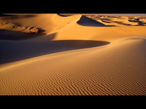 Video: Púšť A Sieť Zabudovaných Božstiev - Matador
