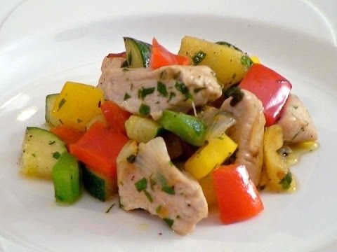 Video: Kako Kuhati Puretinu želeu Sa Povrćem