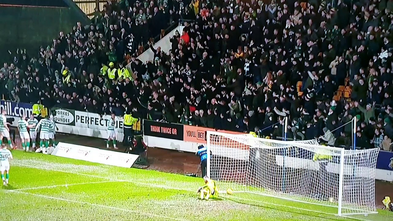 Bottle thrown at goalkeeper Zander Clark - Celtic v St Johnstone 29/01/20