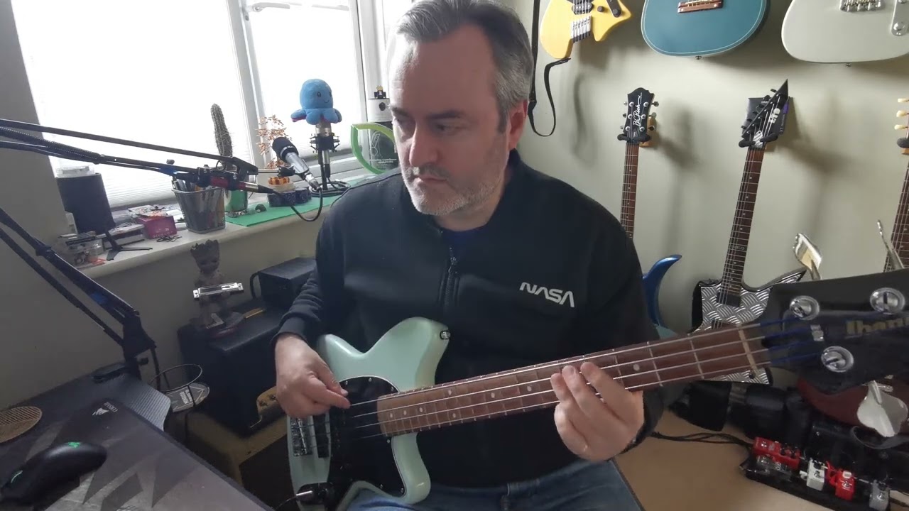 Bill Withers - Aint No Sunshine (No Edits, Guitar and Bass cover, with backing track)