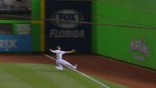 PHI@MIA: Joseph's fly ball ruled foul after review