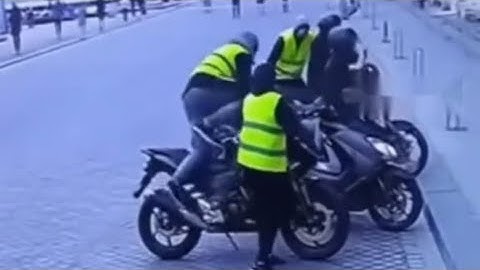 CCTV Footage of the 2025 Louvre Heist – The Moment the Crown Jewels Were Stolen