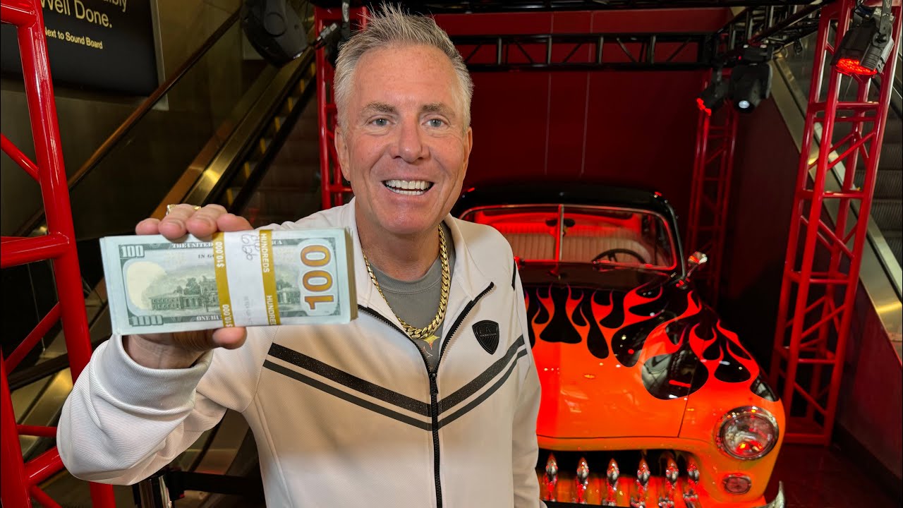 Airport Hand Pays всегда напрягает мою жену (при перелете в Детройт)