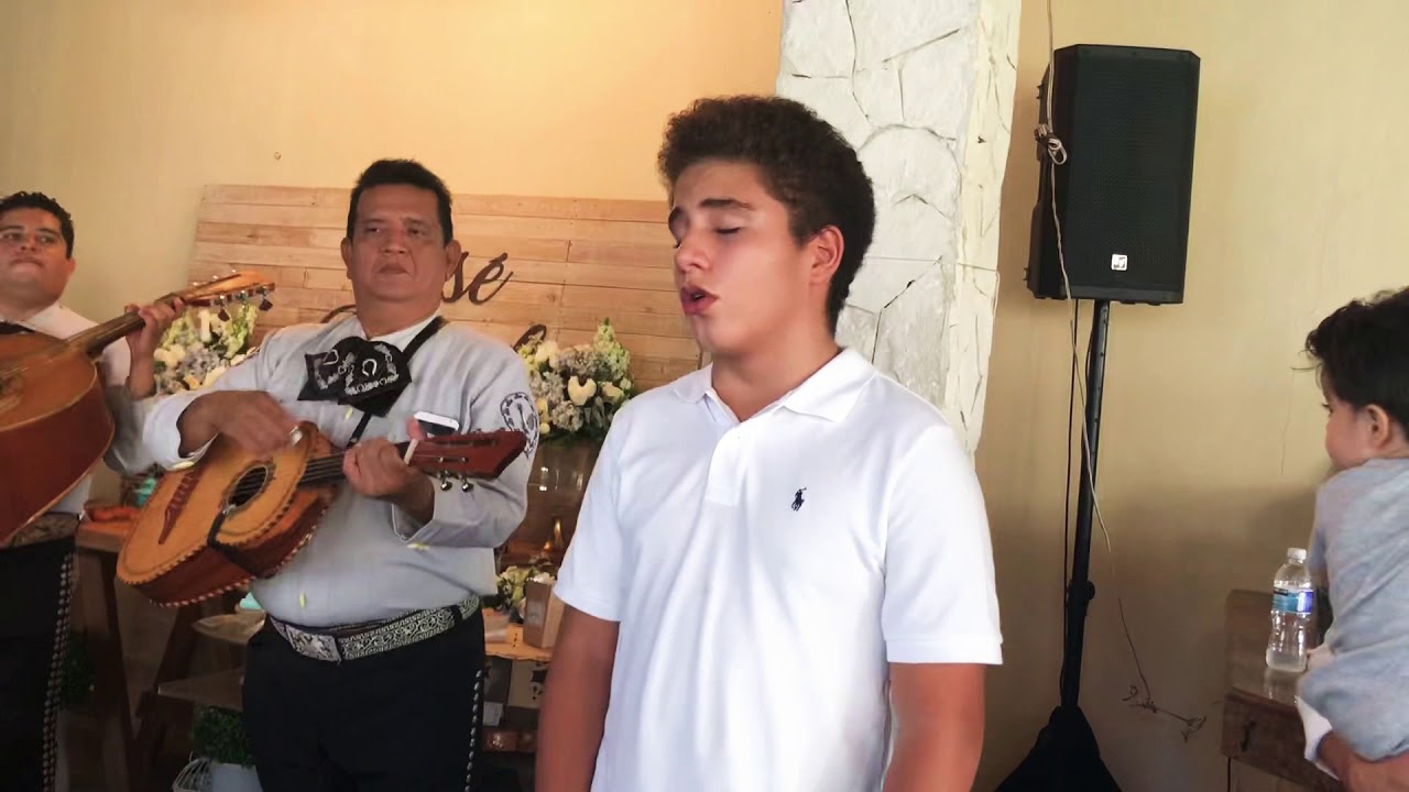 HERMOSO CARIÑO cantando con Mariachi ☺️