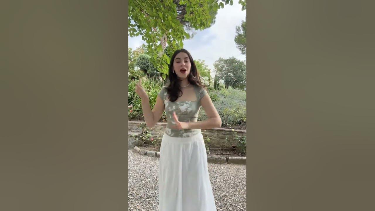 fit check in Italy singing along to my little song!! 🤍 #singer #newmusic #jazz
