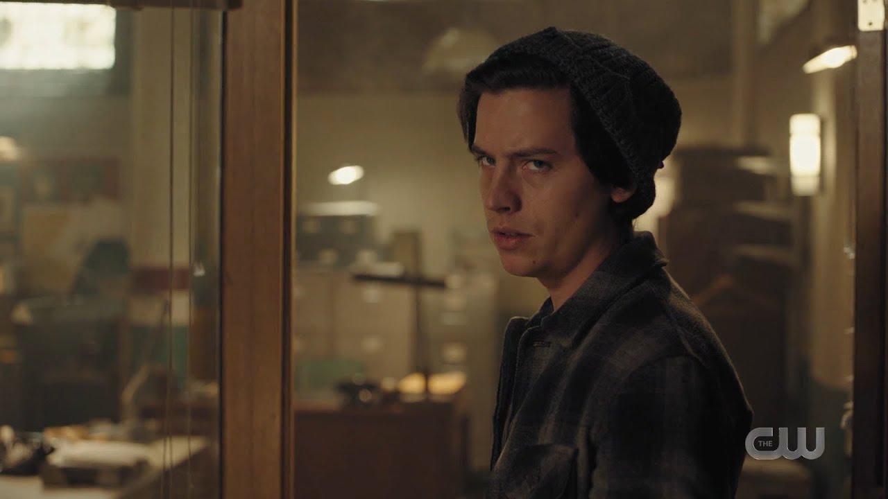 watching the Riverdale Season 4 finale and trying to understand literally anything - watching the Riverdale Season 4 finale and trying to understand literally anything

