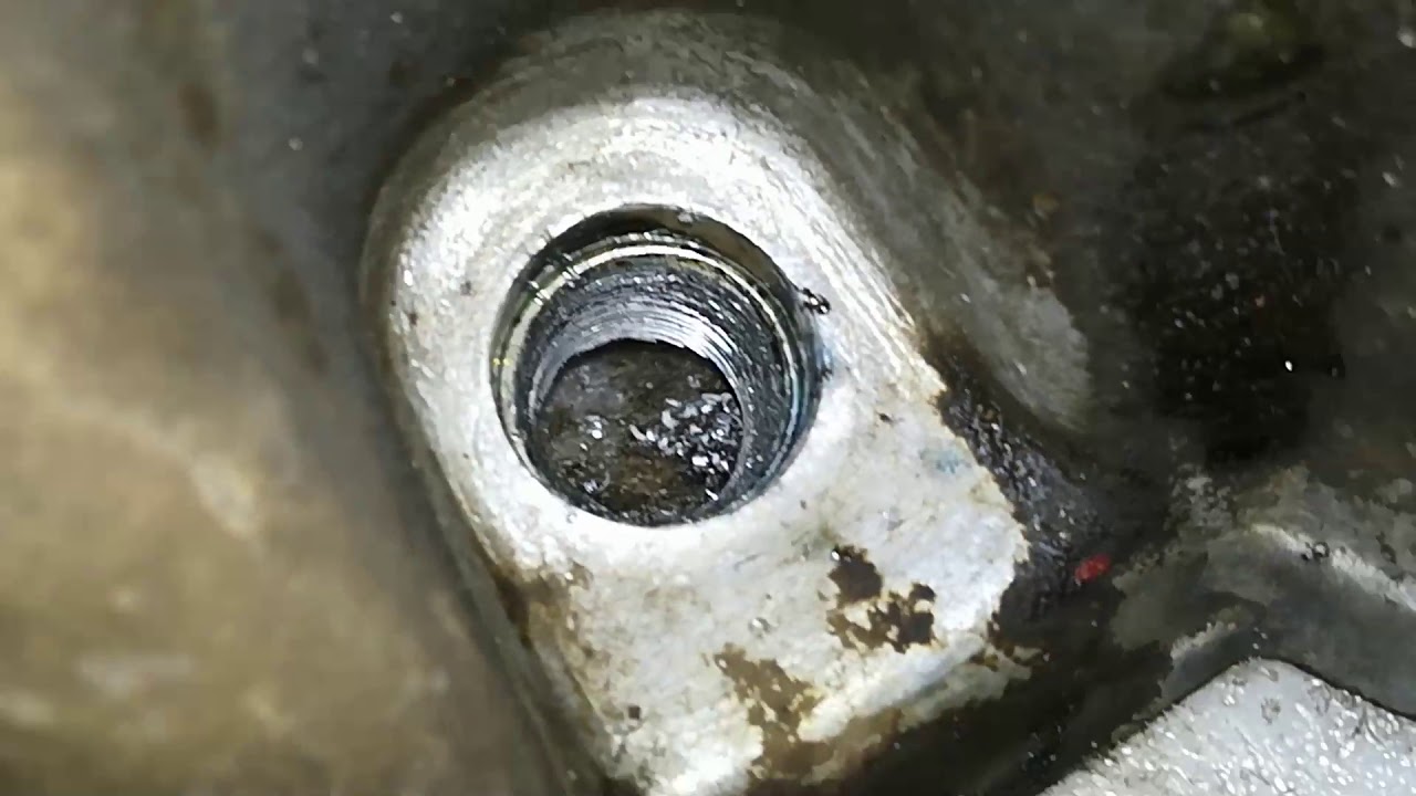 A80 B3 восстановление резьбы под свечу - YouTube