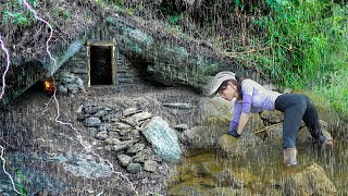 The girl braved the heavy rain, build shelter under a large rock - MsYang Survival