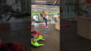 Lateral Landmine Lunge + Knee Drive