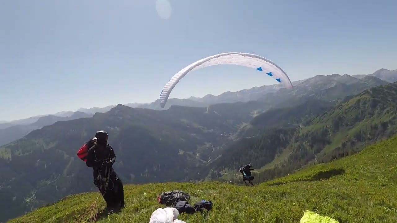 Luftlinien über dem Alpenhauptkamm