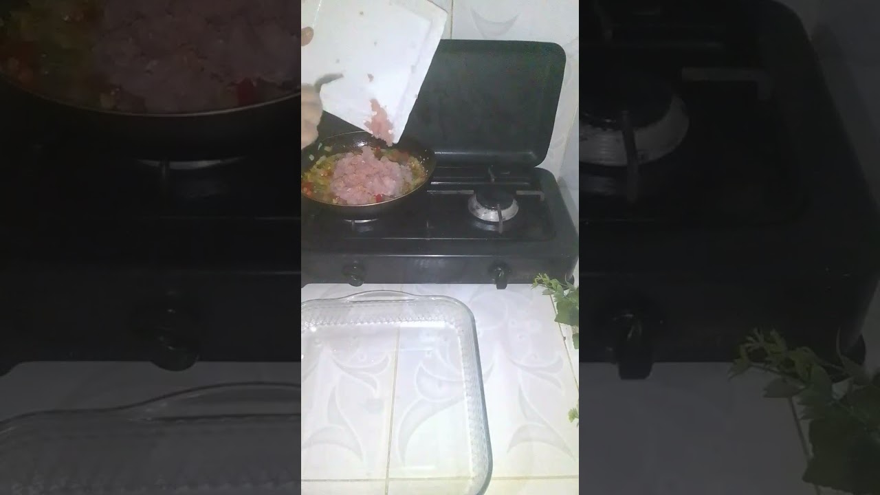 بطاطا عامرة بالخضار و الكفتة يا سلام لذيذ ❤️😋 ومتنشاوش لايك و اشتراك 