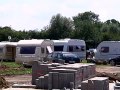 Осевший цыганский табор в Бельгии пришлось выпроваживать громкой музыкой (новости)