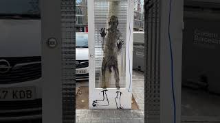 Trash la puerta. www. es – street art short, urban art BCN, art video Barcelona – street art video Barcelona