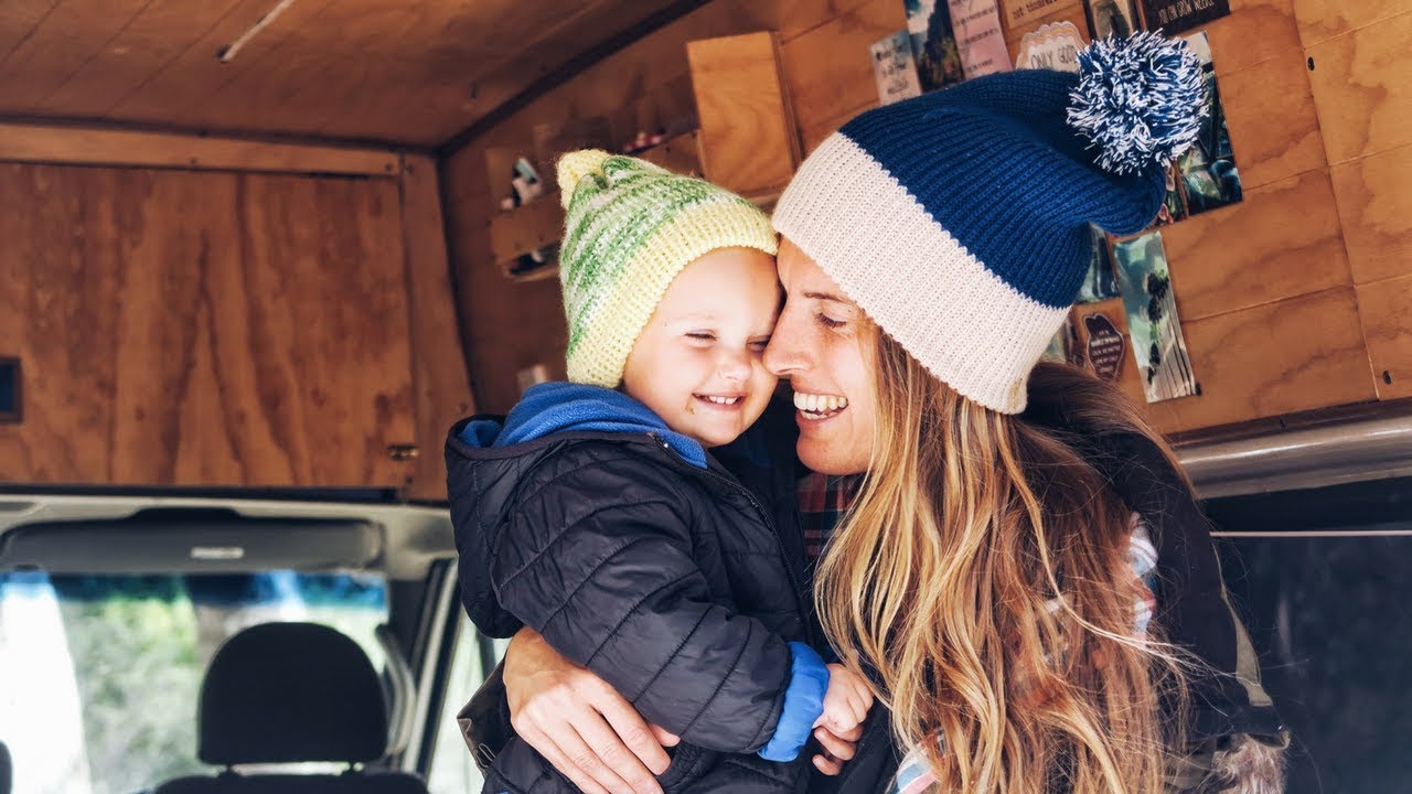 Day In The Life: 1st Snow Trip LIVING IN A VAN - YouTube