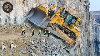 картинка: Опасные идиоты: бульдозер и экскаватор выходят из строя | Extreme Idiots At Work #10