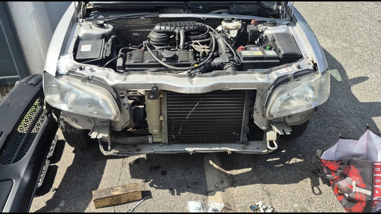 Remplacement phares et pare choc Peugeot 106 Remplacement phares et pare choc Peugeot 106 Remplaceme