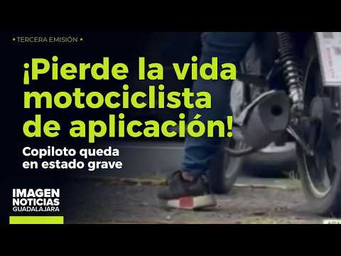 Fallece motociclista de plataforma y el pasajero resulta grave tras choque en Av. Vallarta | GDL