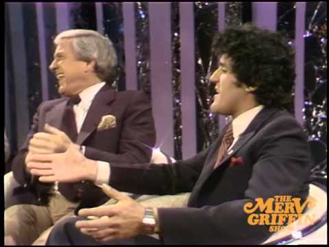 Video: Valor neto de Merv Griffin: Wiki, casado, familia, boda, salario, hermanos