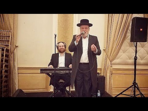 Michoel Schnitzler rocking at a wedding with Yanky Briskman|מיכאל שניצלער עם יענקי בריסקמאן