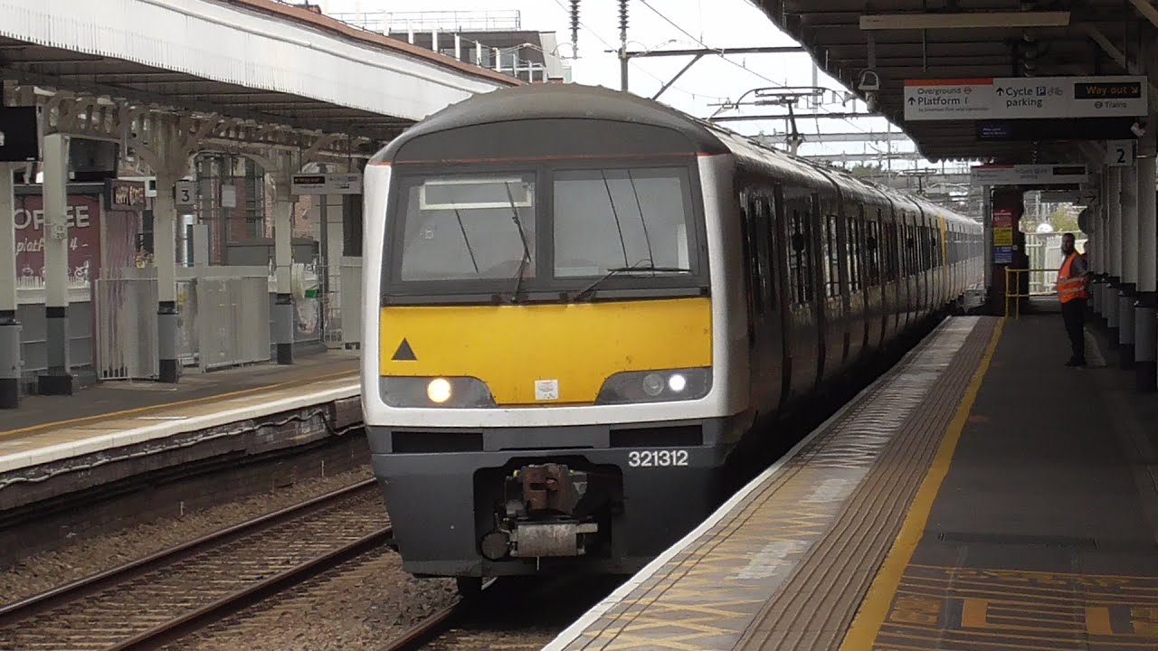 Trains at Romford (GEML) - 26/07/2022