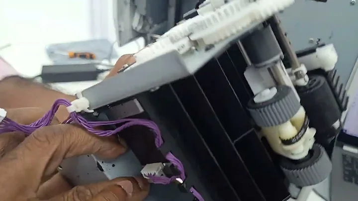 Swiftcolor SCC-4000D - Easy Steps to Remove and Clean Feeding Roller"