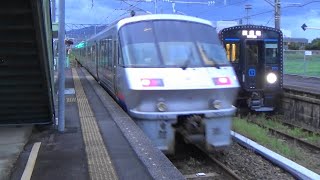 JR佐世保線 高橋駅を特急みどり通過