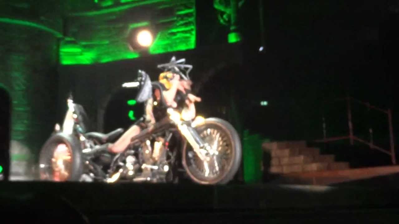 Lady Gaga - Heavy Metal Lover (Sofia, Bulgaria - The Born This Way Ball Tour - Front Row HD)
