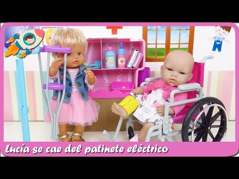 ACCIDENTE! Bebé Lucía escayolada con su amiga Nenuco Historias de Nenucos Mundo Juguetes español - YouTube