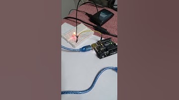 first arduino uno r3 project, blinking LED ( 1/2 sec on, 1/2 second off)