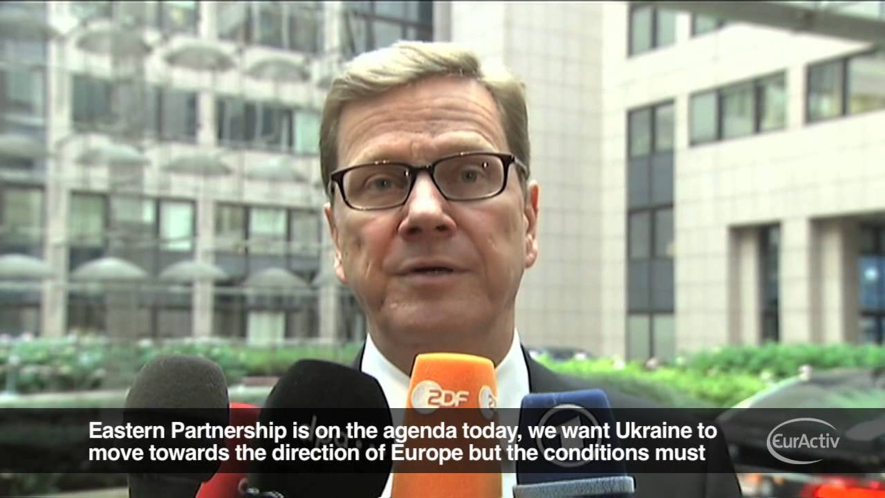 EU urges Ukraine to act on Tymoshenko to secure deal