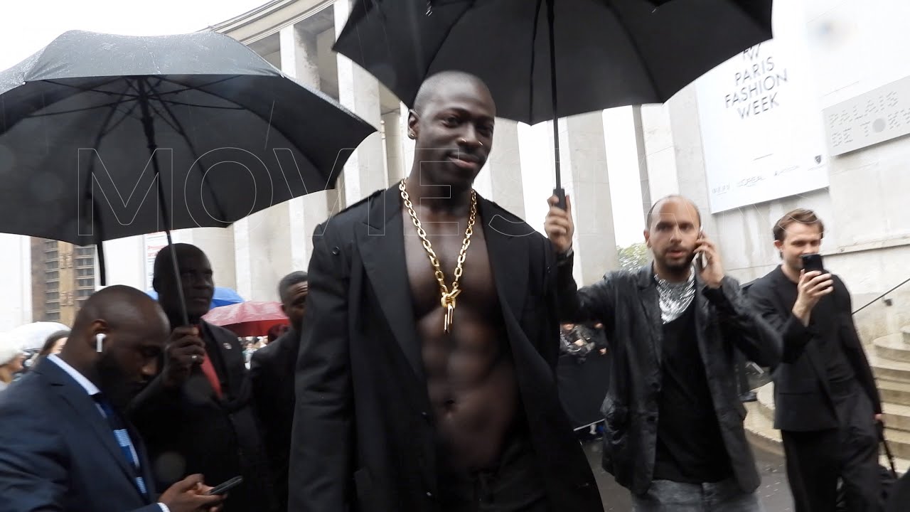 Moses Sumney attends the Rabanne Womenswear Spring Summer 2025 - YouTube