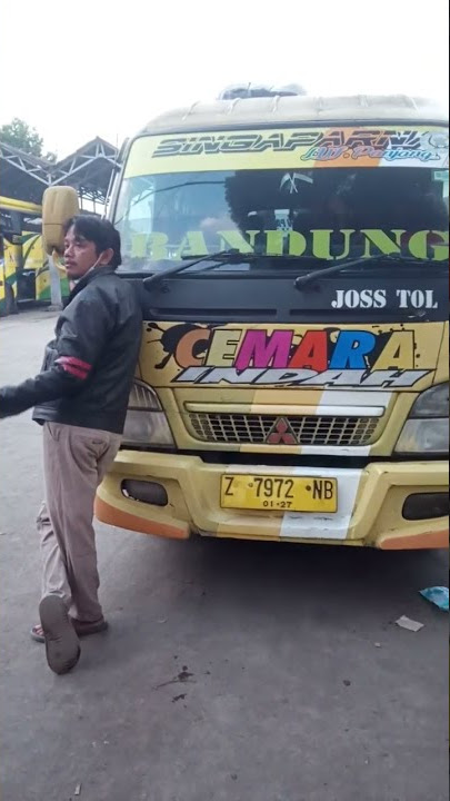 Mobil Elf Cemara Indah jurusan Lewi Panjang pagi ini lagi nunggu penumpang @helihepitasik9900