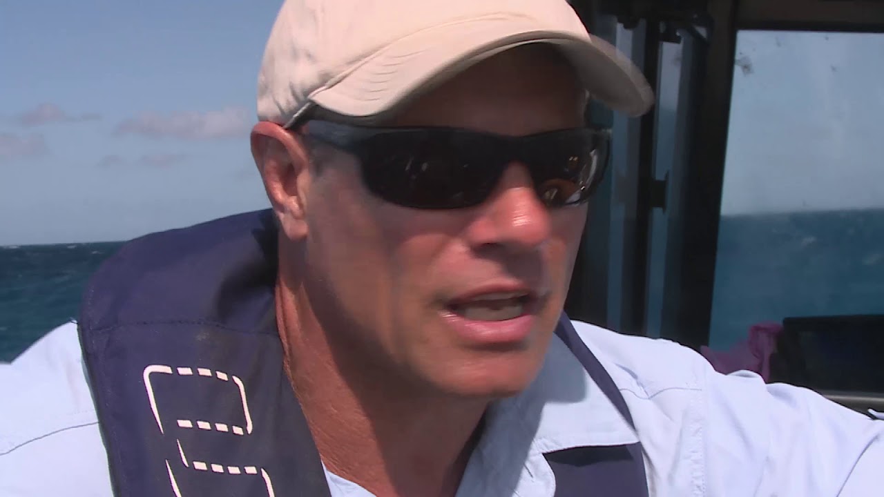 Lizard Fishinerman Lizard Island | ESCAPE FISHING WITH ET - YouTube