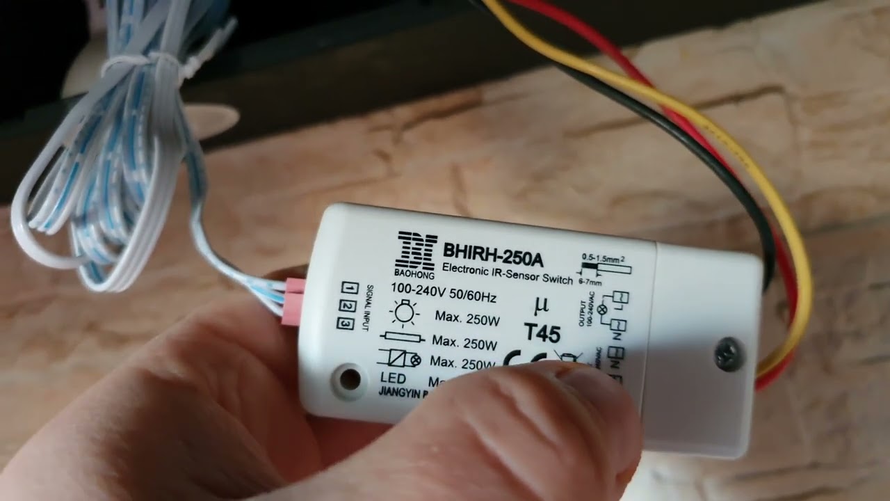 Бесконтактный ИК выключатель для подсветки рабочей зоны или чего угодно ...