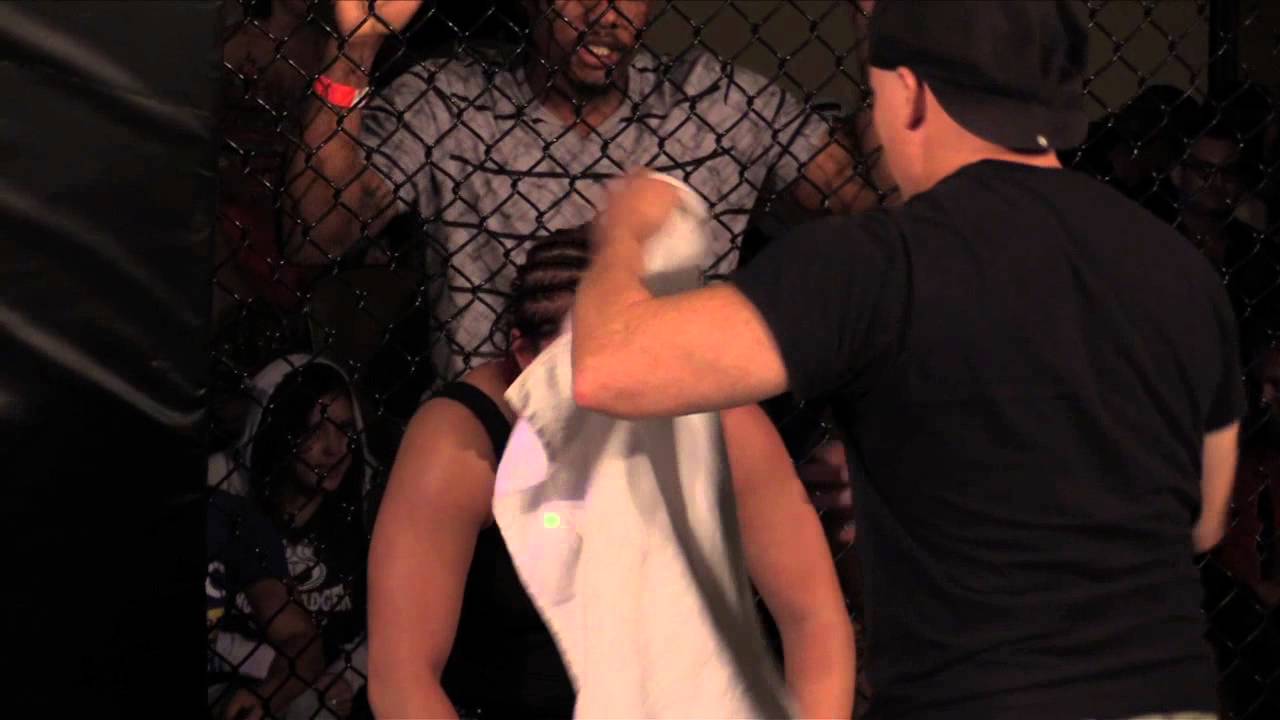 WCFL X | Fight 5   Sarah Kleczka vs Angel Keihl