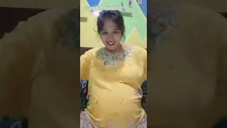 Bumil 9 Bulan Duduk Santai Sendirian