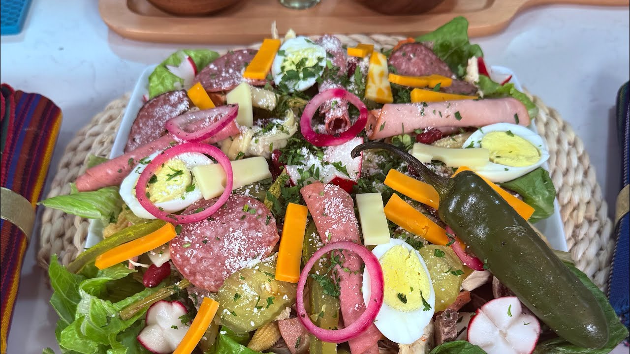 Fiambre platillo tradicional guatemalteco lo preparamos una vez al año. #fiambreguatemalteco