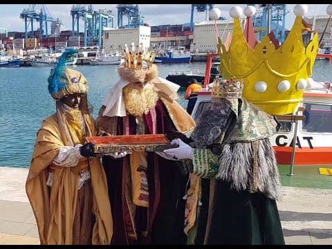Los Reyes Magos ya est&aacute;n en Algeciras repartiendo ilusiones