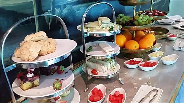 Uniworld's S.S. Maria Theresa stateroom video. Enc...