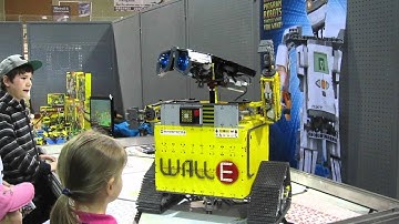 WALL-E 5.4 QueLUG Event 2012