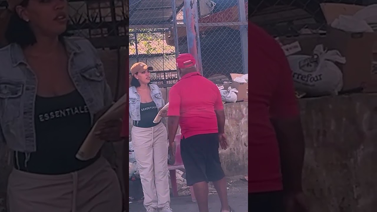 Platanero arma lio por sus platanos #humor #broma #bromalachelcha #comedia #chitetv #carlosduran