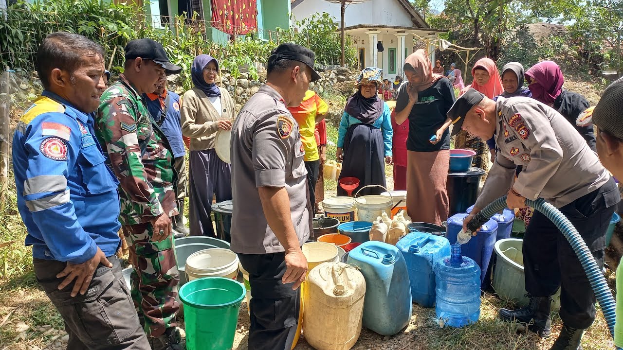 Kekurangan Air Bersih Warga Desa Toblong, Pendeuy,  Dapat Bantuan Air Bersih