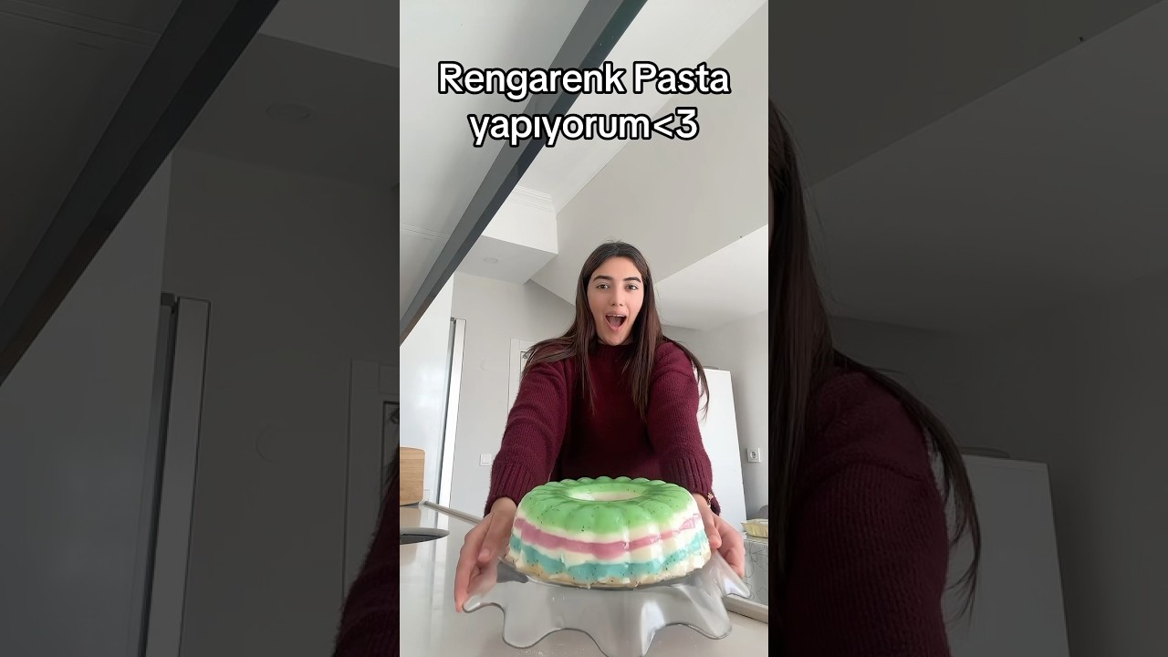 Rengarenk Pasta Yaptım?!(Sıradaki yemek?) Rengarenk Pasta Yaptım?!(Sıradaki yemek?)