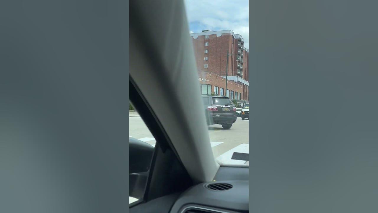 Turn left on red? Everyone in this city can’t drive YouTube