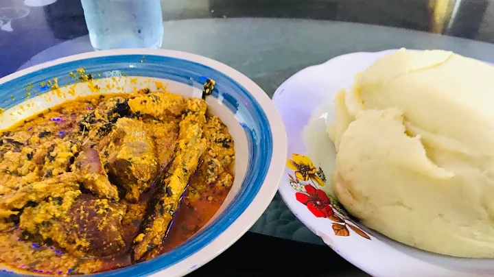 MORTAR AND PESTLE //LOCAL WAY TO POUND// (Pounded yam)