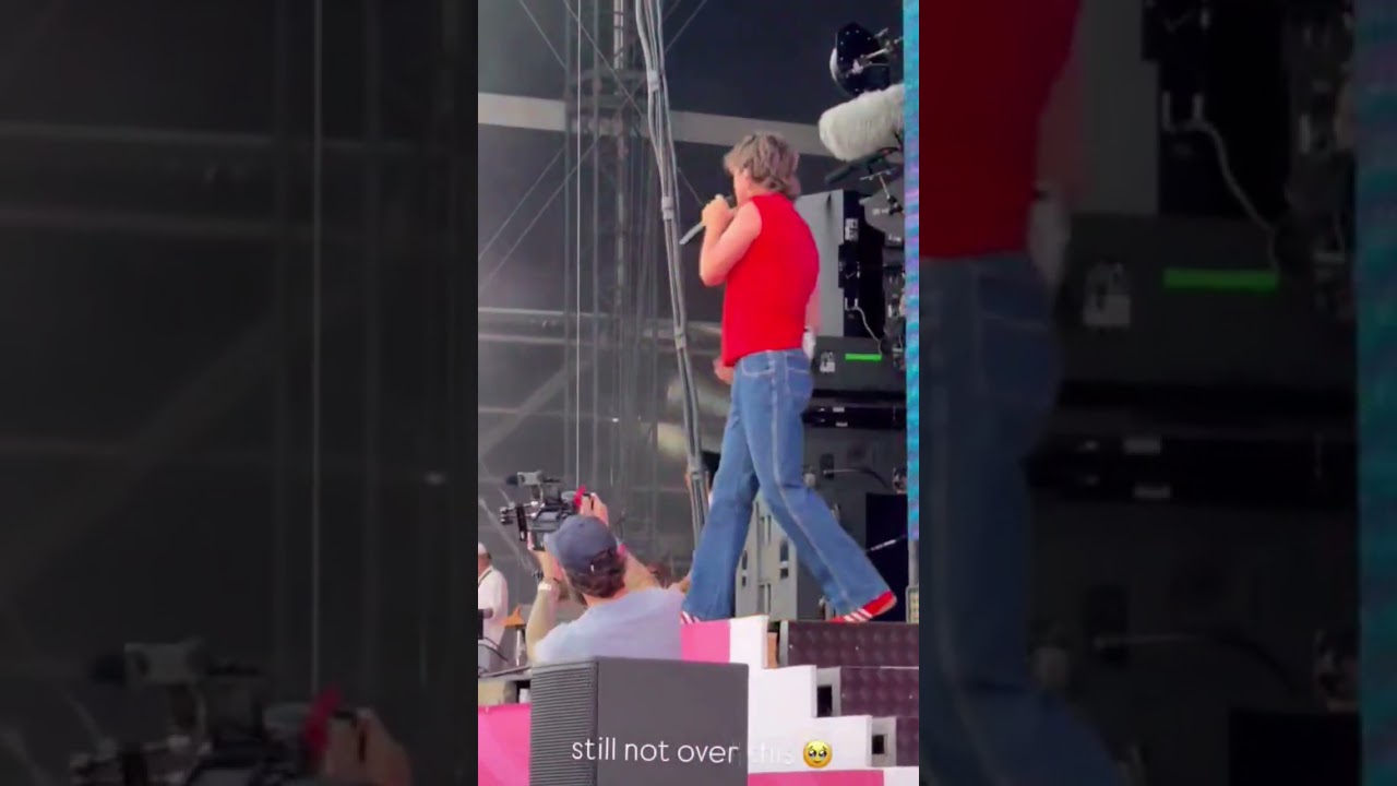 Benson Boone singing Drunk In My Mind at Lollapalooza Berlin