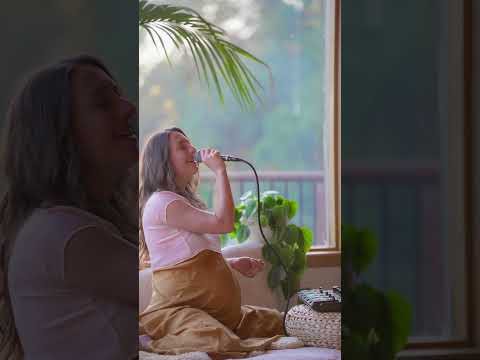 Live Looping Improvisation ~ Let Yourself ~ AYLA NEREO