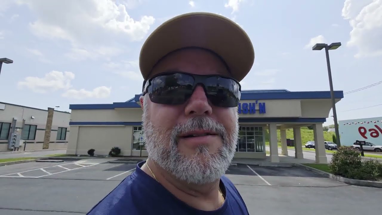 Краткий обзор приключений Тима на крошечной лодке в 2025 году (Pond Prowler 10 Tim's Tiny Boat Ad...